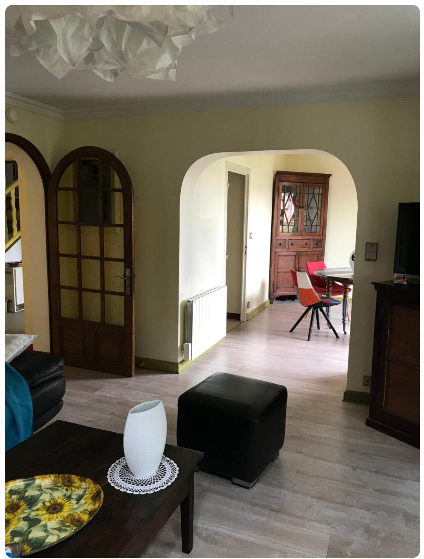 Dans Maison Avec Piscine Homestay *
